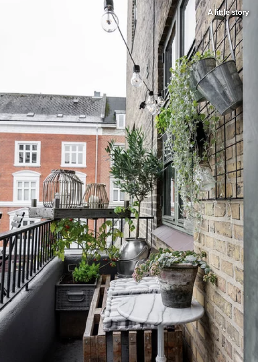 Aménager un petit balcon en ville par Oz by cath architecte d'intérieur à Le Vésinet