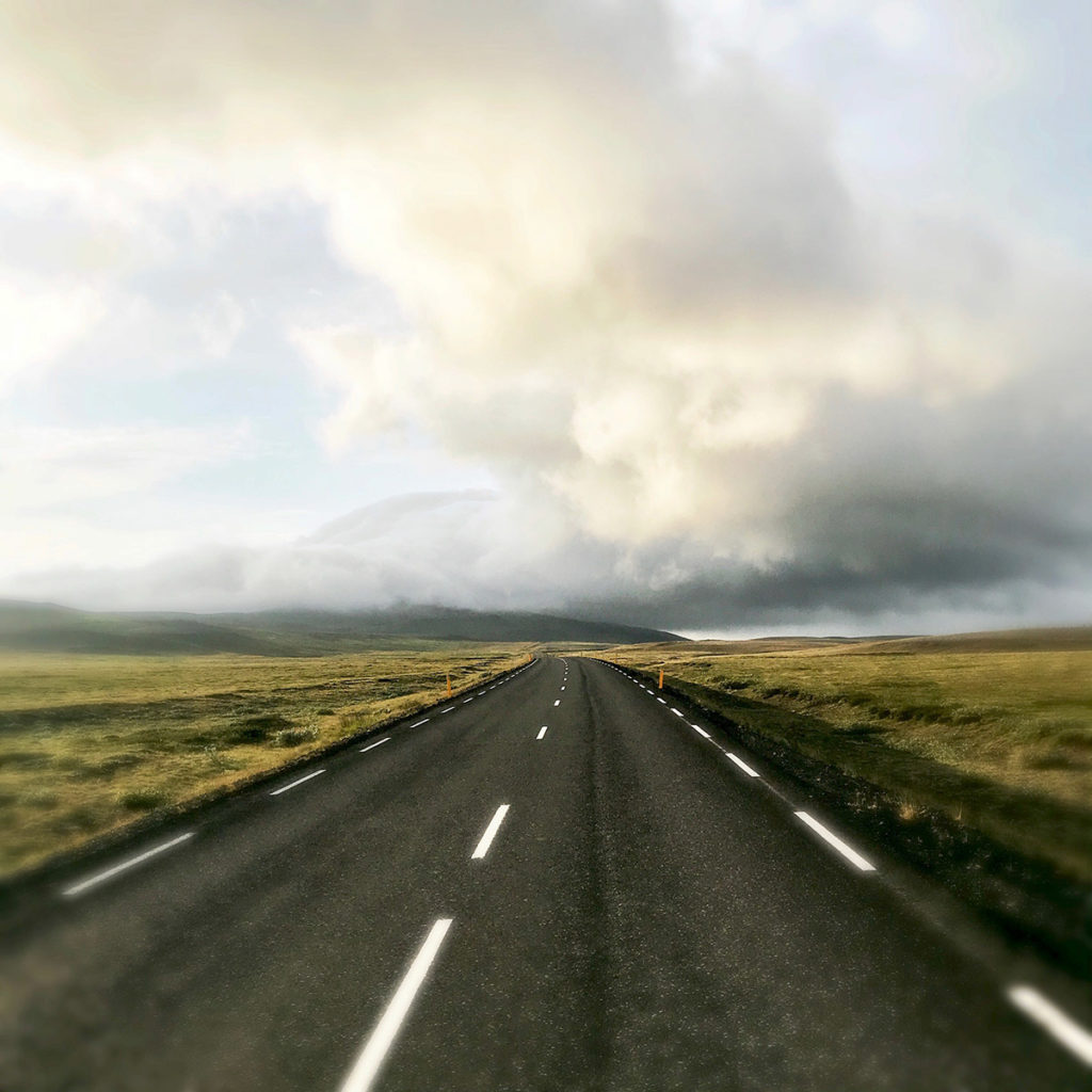 Route dans les fjords Islandais