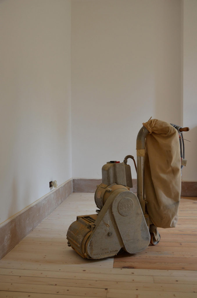 Poncer un parquet