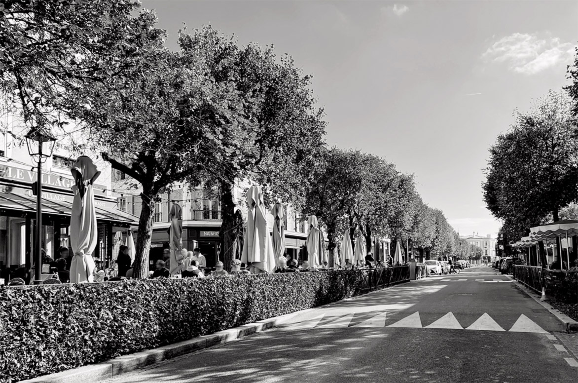 Ville de Croissy-sur-Seine depuis la rue principale